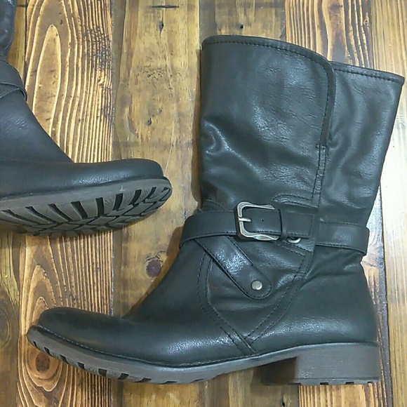 bare traps mid calf boots